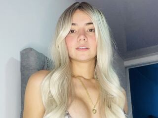 naked girl with webcam masturbating with vibrator AlisonWillson