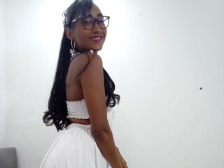 camgirl playing with dildo AngelinaMergen