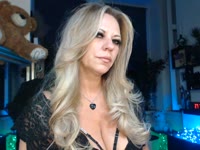 Hi! im a warm, feminine and open-minded women who loves communication, flirting and good energy. I can be sweet and gentle, or naughty and teasing - it all depends on your mood.