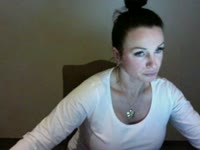 Hey ik ben Nina. Korte intro .. ik ben klein van stuk maar groots in presence, love it. Dominant op een speelse manier.ik hou van nieuwe uitdagingen! Oeh, ik voel de vibes al ..