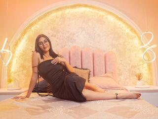 girl fingering bald pussy AishaCarpenter