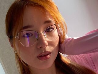 cam girl playing with dildo AngeleWirtanen