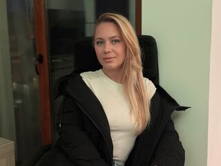 camwhore masturbating with sextoy AnyaLior