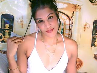 adult liveshow AzzyGreene