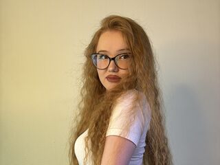 camslut showing tits EpifaniaRalls