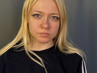 nude cam girl pic HerthaWiggen