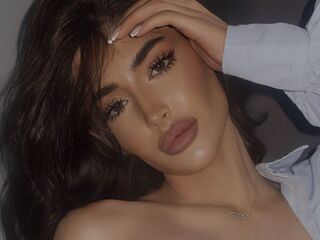camwhore fingering shaved pussy KayonaEvans