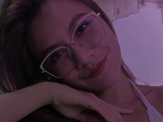 naked camgirl masturbating with dildo LeticiaHinkley