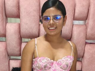 naked SalomeHarman