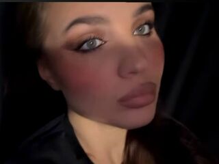 chat room photo SeemaRedhouse