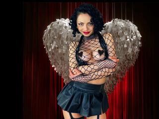 naughty camgirl masturbating with dildo VeronicaQuinn