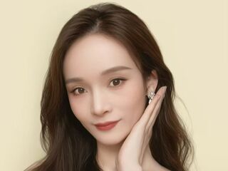 topless cam girl Yurix