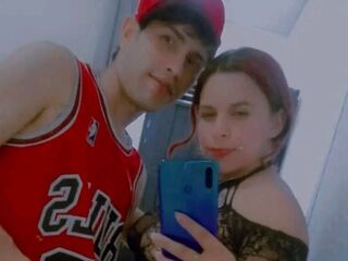 hot couple cam live AlexandEstrella