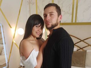 live chat with couple having sex AnnetteAndEliott