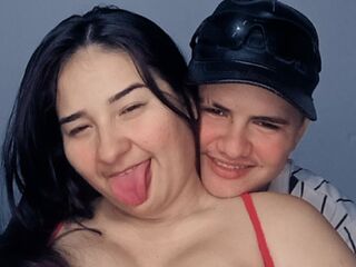 hot couple live sex cam AveryAndGarett