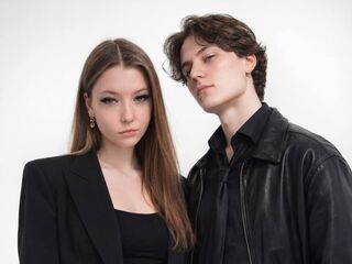 livesex blowjob LeoAndMira
