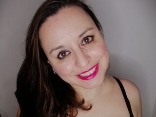 naked webcam girl AdelaAlbaNatural