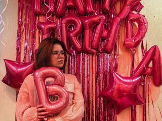 naked girl with webcam masturbating with vibrator AdinaBoas