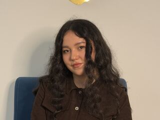 naked cam girl fingering pussy AileenSibeto