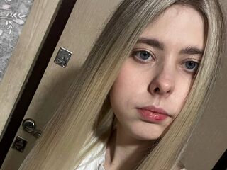 camgirl webcam AmariSpinger