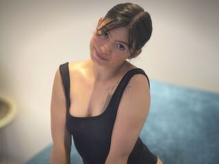 masturbating camgirl AmeliLuna
