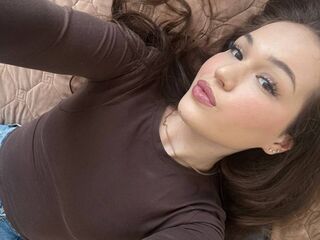 fingering camwhore BeaBellotti
