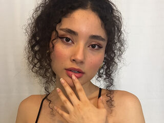 naughty cam girl BellaVuitton