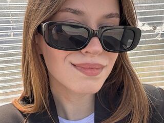 naughty camgirl masturbating BonnieWalton