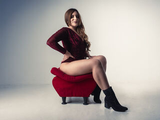 topless girl BrielleKay