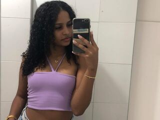 camgirl masturbating with sextoy CamilaHank