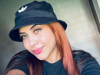 camgirl shaving pussy CandiePasion