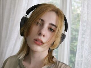 camgirl fingering pussy CarlHanchett