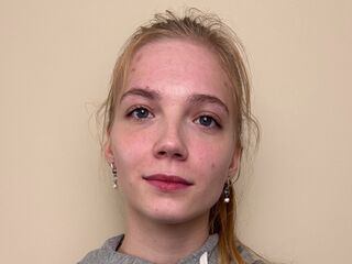 naked webcam girl CarmanChapmon