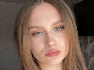 cam slut picture CarylonPreis