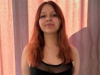 camgirl fingering pussy ChelseaAve