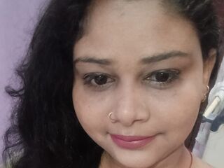 free adultcam CurvySoniya