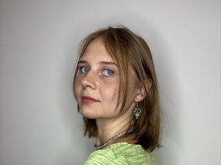 live striptease DenniseVerso