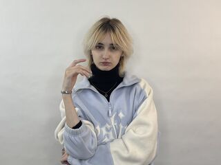 masturbating webcamgirl DorisTorchio