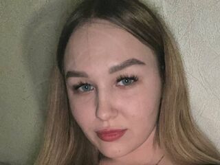 camgirl playing with sextoy EdythGales