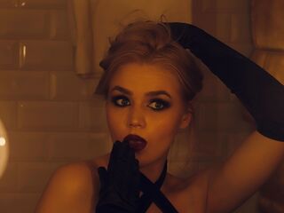 naked camgirl masturbating with dildo ElaineVeloz