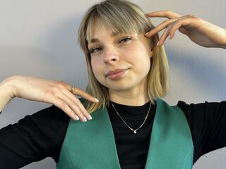 webcamgirl chatroom EmelineBurrough