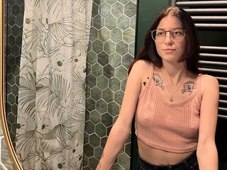 camgirl masturbating with vibrator EmiliaSmitti