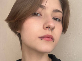 sexwebcam EssieAcheampong