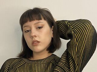 naked cam girl photo FannieRasberry