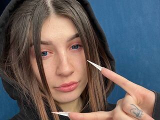 camwhore masturbating with sextoy FemidaBrown