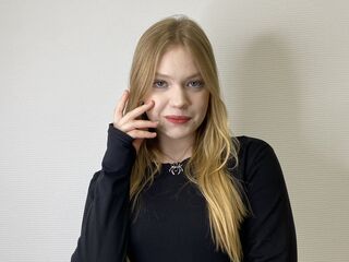 chat live cam FrancieMcrenolds