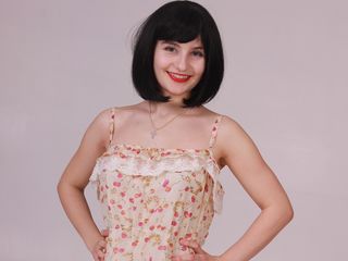 camgirl showing pussy GloriaWithlo