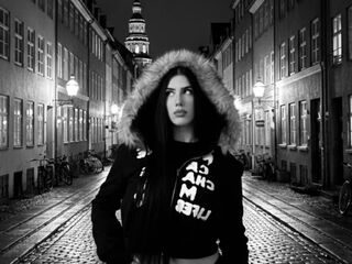 chat show HazelHayese