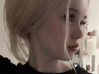 erotic webcam HeatherHeinitz