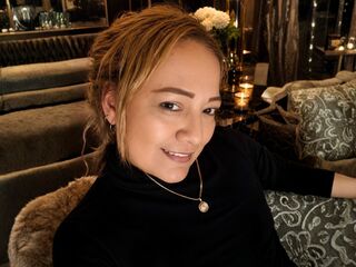 nude camgirl pic IrishFaster